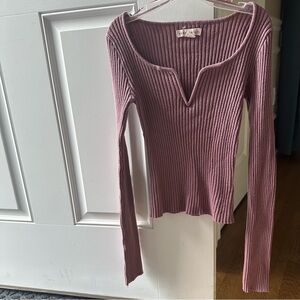 Women Aeropostale pink long sleeve ribbed Vneck shirt Size XS